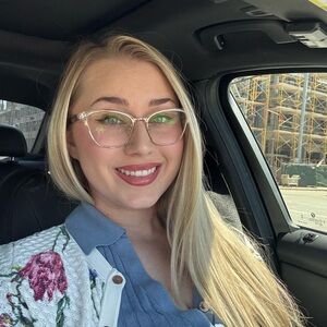 Meet your Posher, Savannah